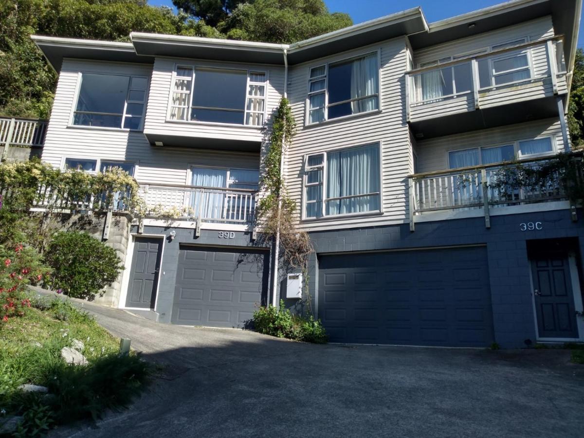 Quiet Location With View And Public Transport Apartment Wellington Exterior photo